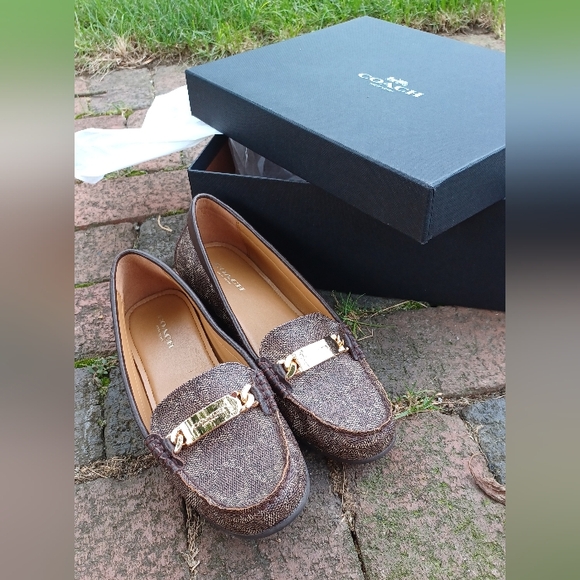 Coach brown print gold metal hardware loafers womens size 7 slip on shoes & box - Picture 1 of 17